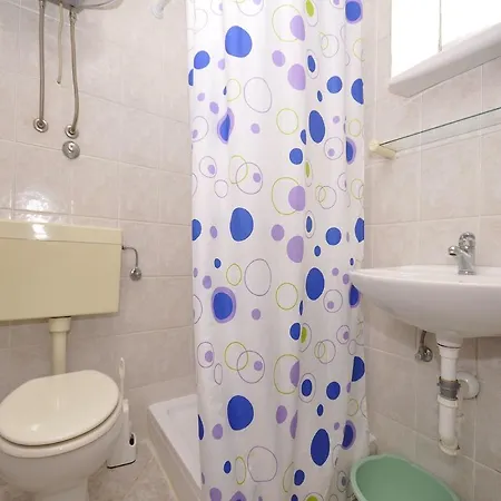 Mira 645 Apartman
